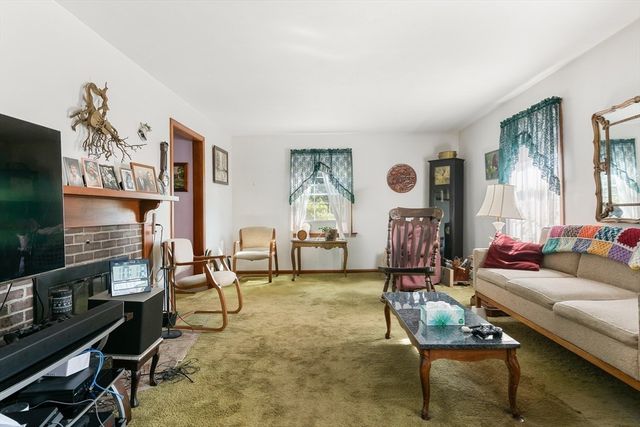2 Kensington, Concord, NH 03301