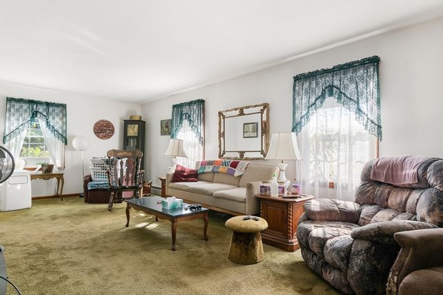 2 Kensington, Concord, NH 03301