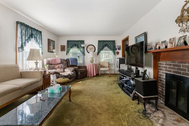 2 Kensington, Concord, NH 03301