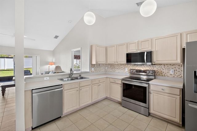 1205 VALLEY CREEK RUN, Winter Park, FL 32792