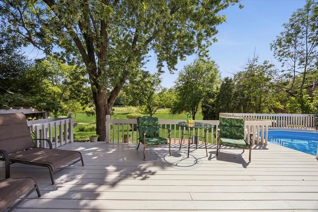 2929 NorthCreek Drive, Woodridge, IL 60517