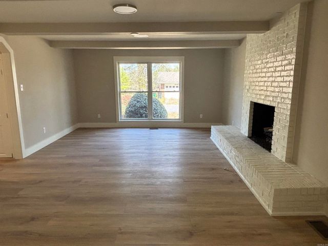 20 Houston Drive, Sherwood, AR 72120