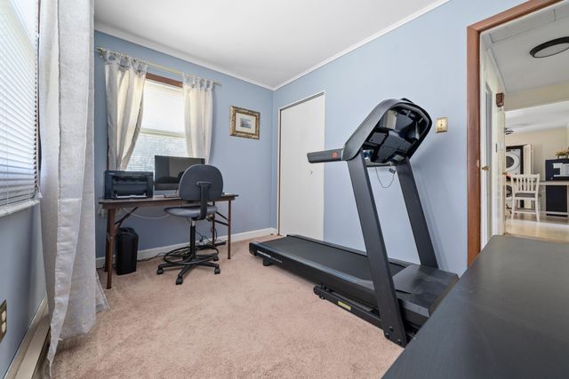 3268 Read Mountain RD, Roanoke, VA 24019