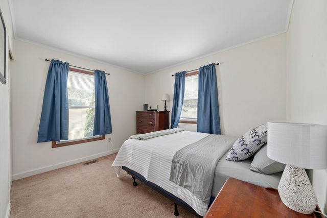 3268 Read Mountain RD, Roanoke, VA 24019