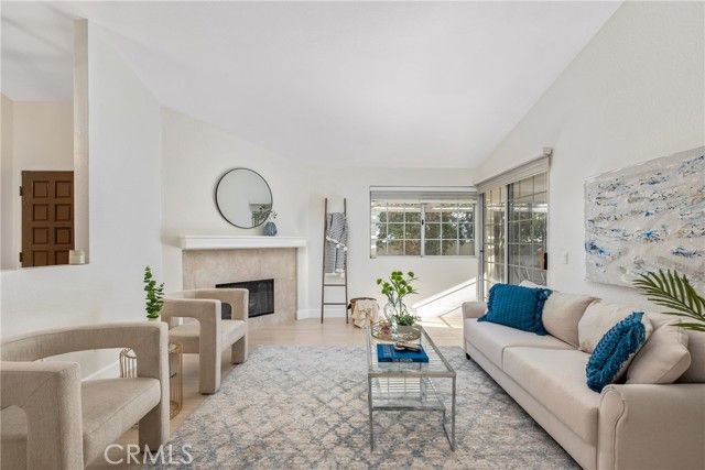 43791 Calle Las Brisas, Palm Desert, CA 92211