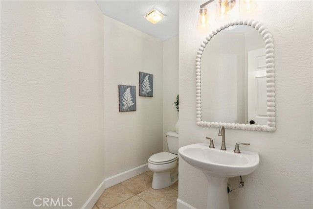 43791 Calle Las Brisas, Palm Desert, CA 92211