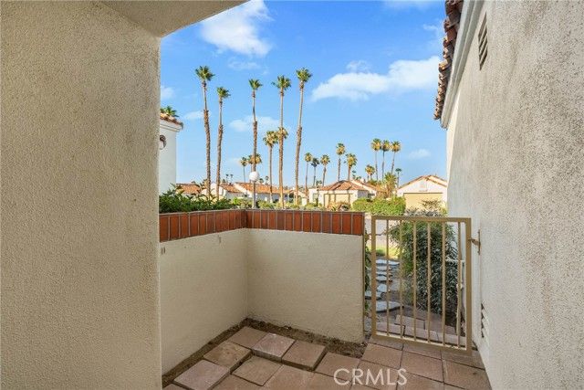 43791 Calle Las Brisas, Palm Desert, CA 92211