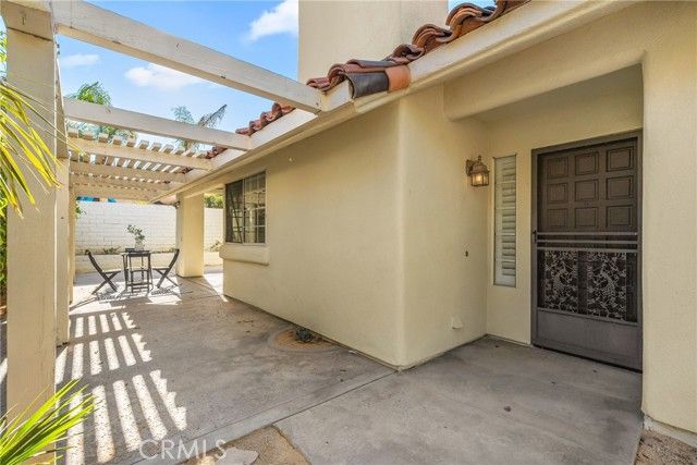 43791 Calle Las Brisas, Palm Desert, CA 92211