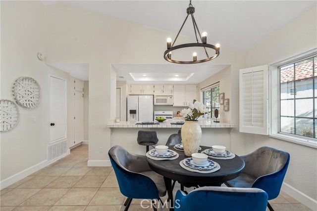 43791 Calle Las Brisas, Palm Desert, CA 92211