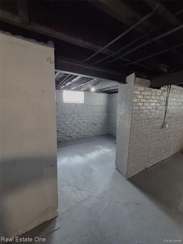 13105 Oakdale Street, Southgate, MI 48195