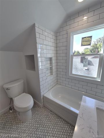 13105 Oakdale Street, Southgate, MI 48195