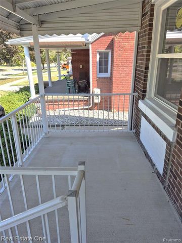 13105 Oakdale Street, Southgate, MI 48195