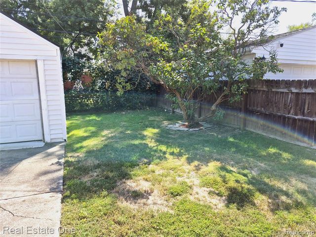 13105 Oakdale Street, Southgate, MI 48195