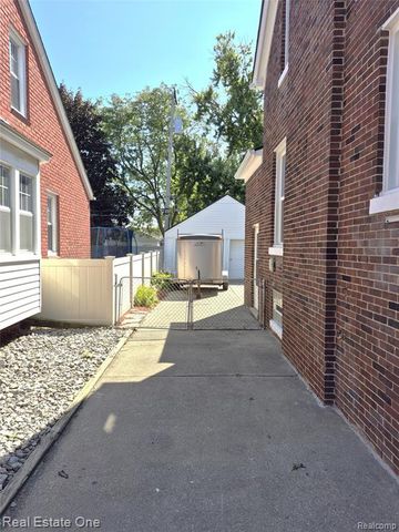 13105 Oakdale Street, Southgate, MI 48195