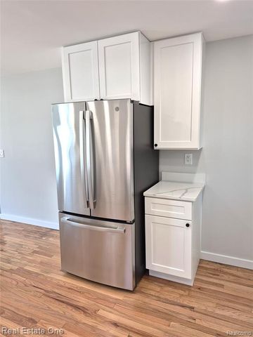 13105 Oakdale Street, Southgate, MI 48195