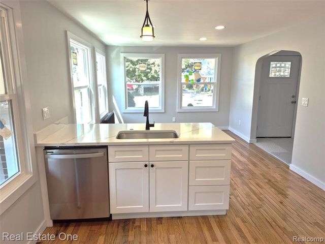 13105 Oakdale Street, Southgate, MI 48195