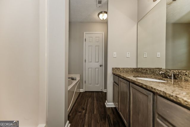 337 Autumn Lake Drive, Mcdonough, GA 30253