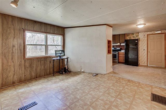 4183 Flinchum Farm Road, Liberty, NC 27298