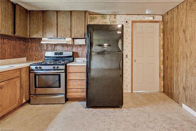 4183 Flinchum Farm Road, Liberty, NC 27298