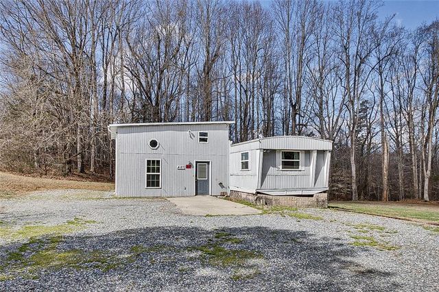 4183 Flinchum Farm Road, Liberty, NC 27298