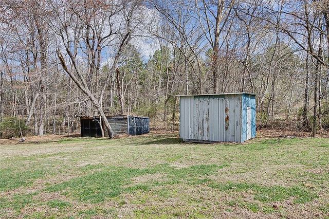 4183 Flinchum Farm Road, Liberty, NC 27298