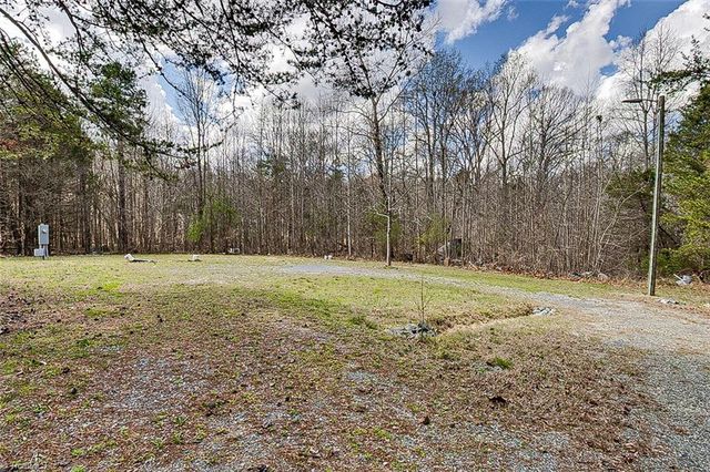 4183 Flinchum Farm Road, Liberty, NC 27298