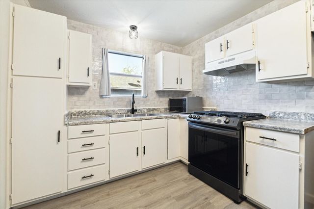 1147 Du Barry Lane B, Houston, TX 77018