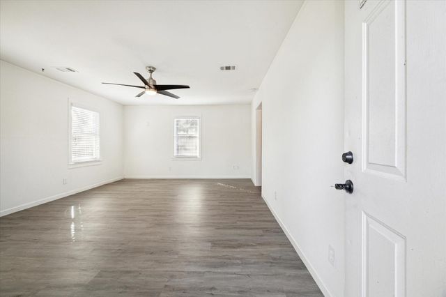 1147 Du Barry Lane B, Houston, TX 77018