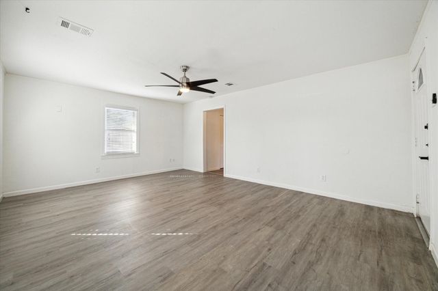1147 Du Barry Lane B, Houston, TX 77018
