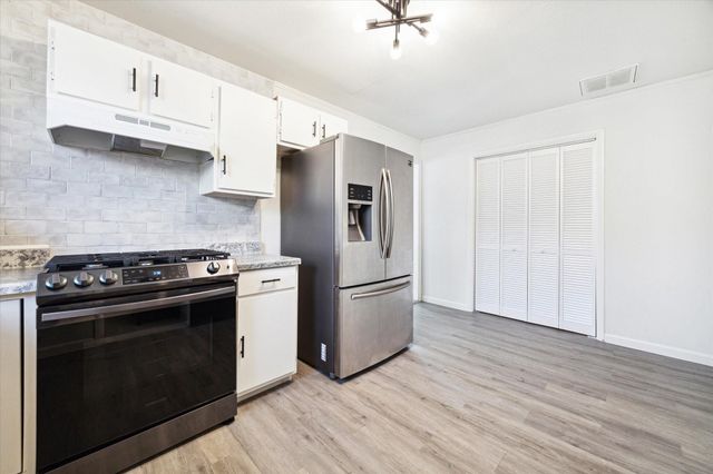 1147 Du Barry Lane B, Houston, TX 77018