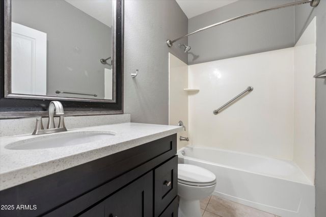949 E INDIAN WELLS Place, Chandler, AZ 85249