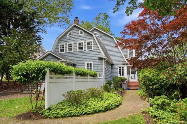 7 Thompson Street, Shoreham, NY 11786