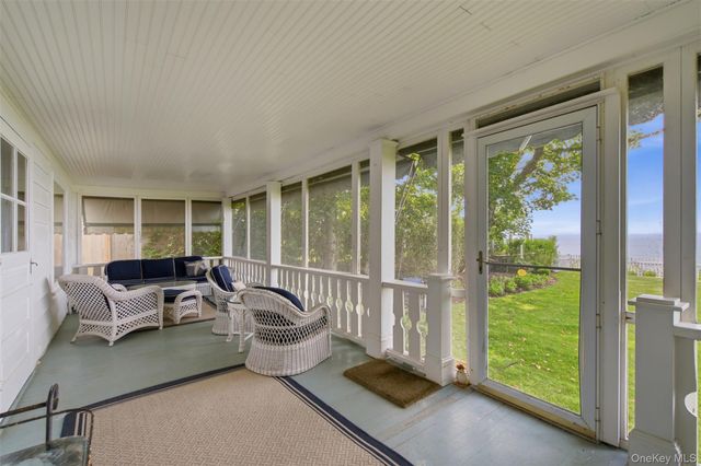 7 Thompson Street, Shoreham, NY 11786