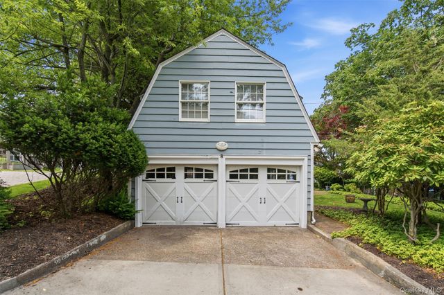 7 Thompson Street, Shoreham, NY 11786