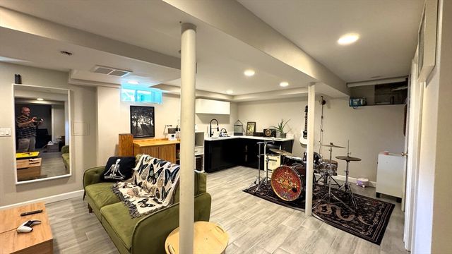 270 Cross St. SF, Winchester, MA 01890