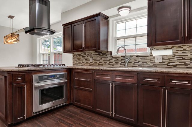 5315 Lawn Arbor Drive, Houston, TX 77066