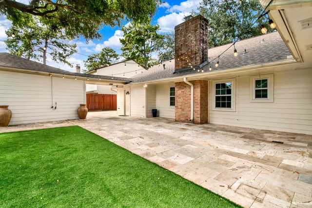 5315 Lawn Arbor Drive, Houston, TX 77066