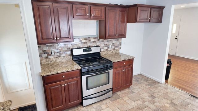 15401 Walvern Boulevard Boulevard, Maple Heights, OH 44137