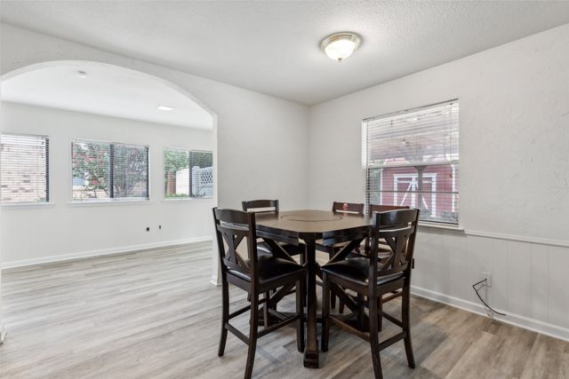 2804 Ridgewood Drive, Hurst, TX 76054