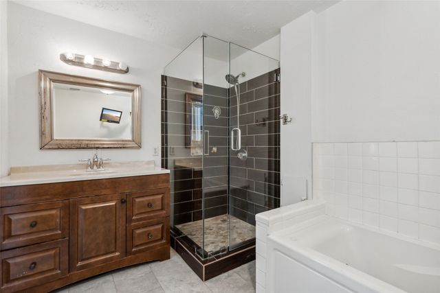 2804 Ridgewood Drive, Hurst, TX 76054