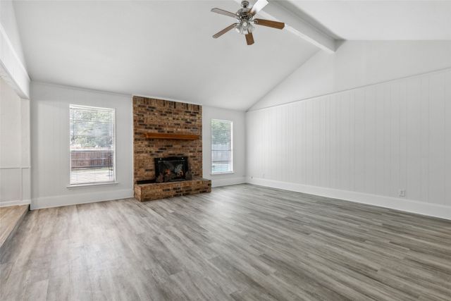 2804 Ridgewood Drive, Hurst, TX 76054