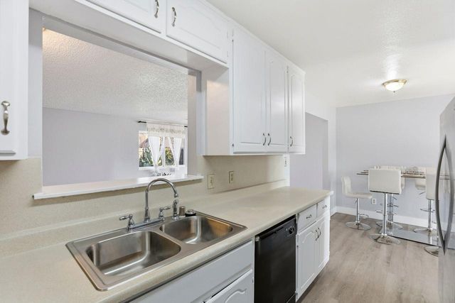 2681 Meadowvale Ave, Sacramento, CA 95822