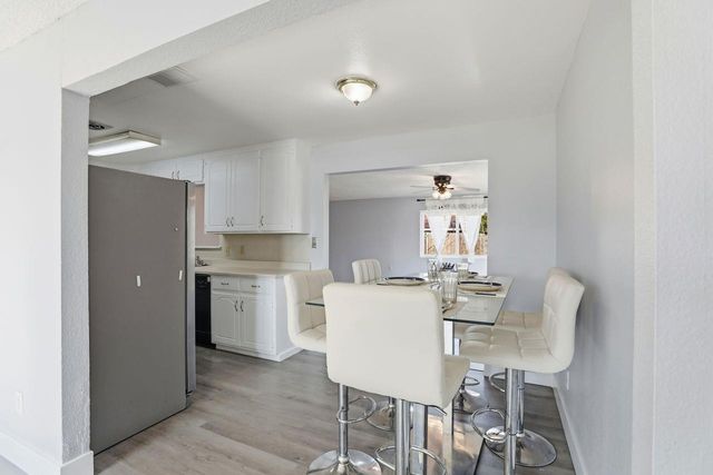 2681 Meadowvale Ave, Sacramento, CA 95822