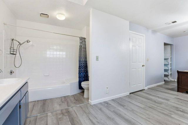 2681 Meadowvale Ave, Sacramento, CA 95822