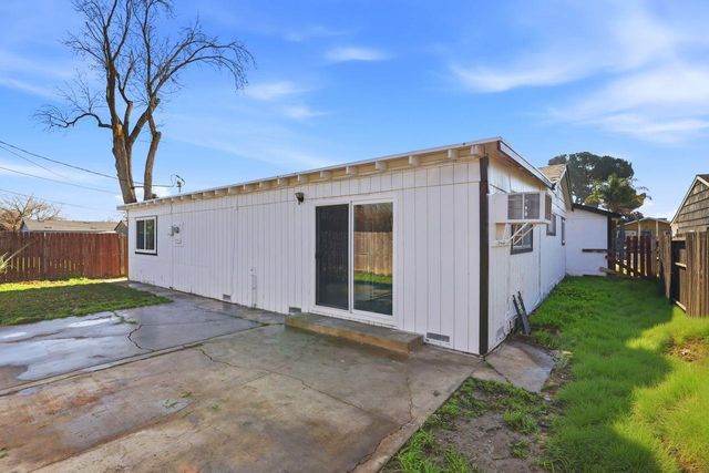 2681 Meadowvale Ave, Sacramento, CA 95822