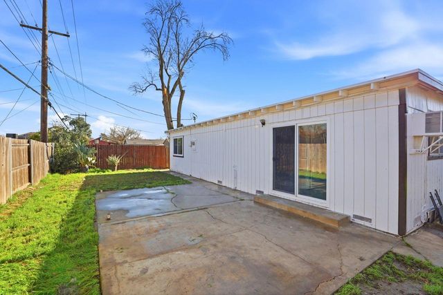2681 Meadowvale Ave, Sacramento, CA 95822