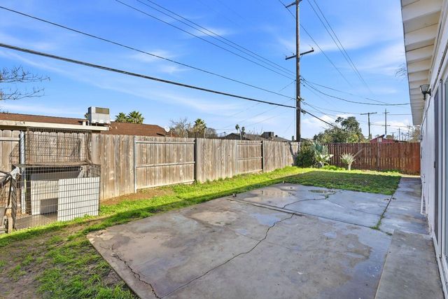 2681 Meadowvale Ave, Sacramento, CA 95822