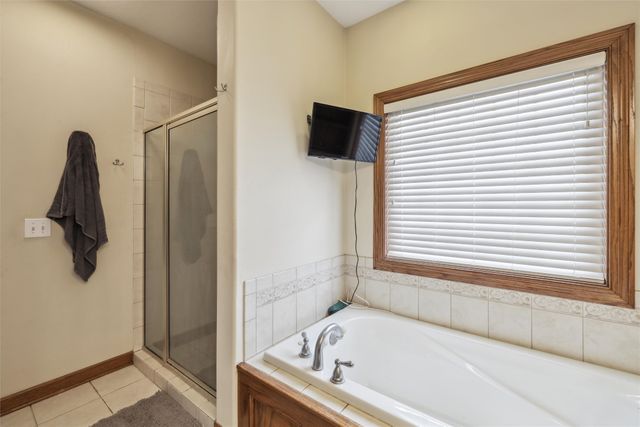 6805 Aubrey Court, Johnston, IA 50131