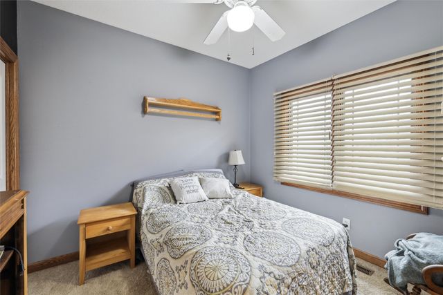 6805 Aubrey Court, Johnston, IA 50131