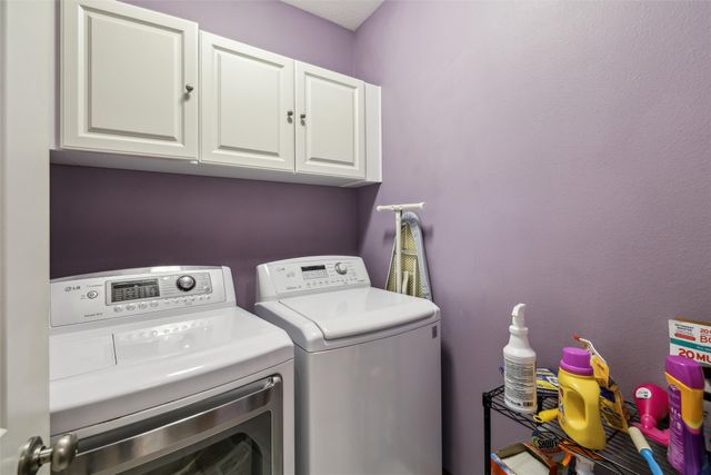 6805 Aubrey Court, Johnston, IA 50131